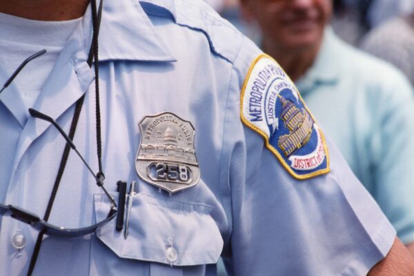 photo showing arm patch of MPD officer
