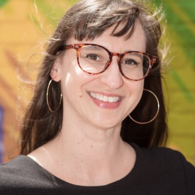 headshot of Yvonne Slosarski